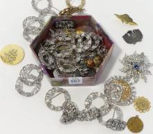 VINTAGE FASHION JEWELLERY