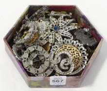 VINTAGE FASHION JEWELLERY