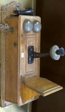 ANTIQUE OAK WALL PHONE