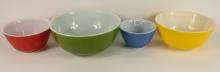 PYREX GRADUATED MIXING BOWL SET