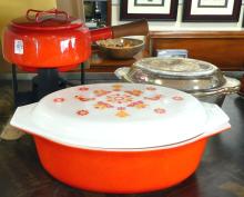 CASSEROLE DISHES AND POT