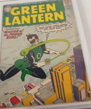 BINDER OF GREEN LANTERN COMIC BOOKS