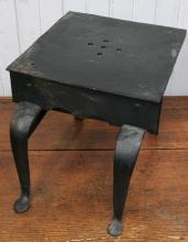 ANTIQUE IRON FOOTMAN