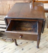 DROP-LEAF STAND TABLE