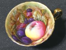 PAIR OF HAND-PAINTED AYNSLEY CUPS AND SAUCERS