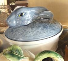 POTTERY CASSEROLES, TEAPOT AND CENTREPIECE