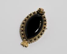 18KT GOLD BROOCH