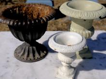 TABLE URNS