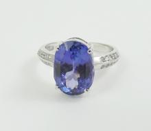 LADIES' TANZANITE RING