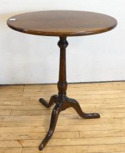 TILT-TOP TABLE