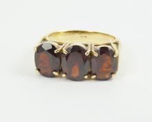 VINTAGE GARNET RING