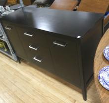 GEOVIN DESIGNER DRESSER