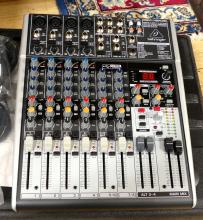 BEHRINGER BUS MIXER