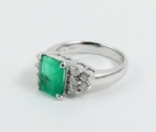 VINTAGE EMERALD & DIAMOND RING