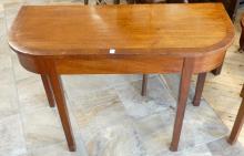 TWO-SECTION MAHOGANY TABLE