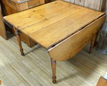 PRIMITIVE PINE DROP-LEAF KITCHEN TABLE