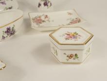 ENGLISH BONE CHINA GROUPING