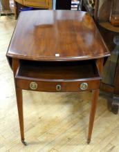 ANTIQUE PEMBROKE TABLE