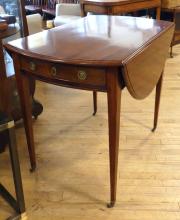 ANTIQUE PEMBROKE TABLE