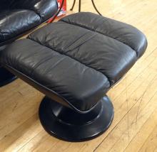 RETRO RECLINER WITH FOOTSTOOL