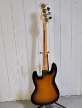 FENDER BASS GUITAR