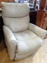 LA-Z-BOY LEATHER RECLINER