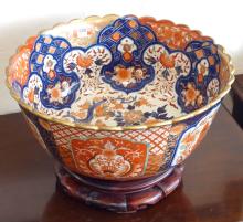 IMPRESSIVE CHINESE IMARI PORCELAIN BOWL