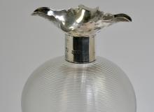 RIBBON GLASS DECANTER