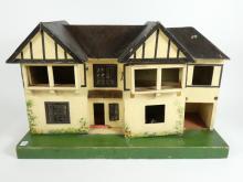 VINTAGE WOOD DOLLHOUSE