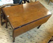 19TH CENTURY DROP-LEAF TABLE