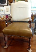 SET OF OAK DINING CHAIRS