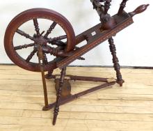 ANTIQUE SPINNING WHEEL