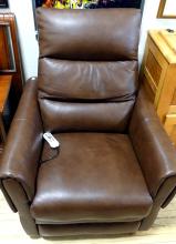 PALLISER LEATHER LIFT CHAIR