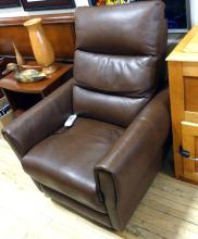 PALLISER LEATHER LIFT CHAIR