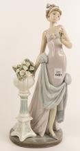 LARGE LLADRO FIGURINE