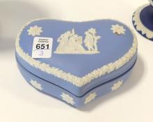 PAIR OF WEDGWOOD URNS AND TRINKET BOX