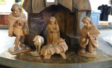 ITALIAN WOODEN NATIVITY SET