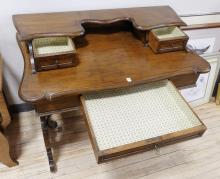 VICTORIAN GENTLEMEN'S DRESSER
