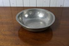 18TH CENTURY PEWTER BOWL
