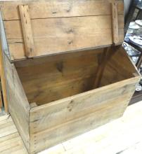 WOODEN GRAIN BIN