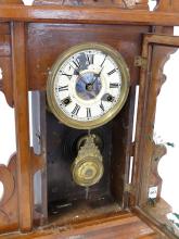 NEW HAVEN GINGERBREAD CLOCK