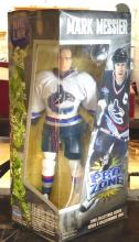 HOCKEY CARDS, FIGURINE, ETC.
