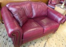 LA-Z-BOY LEATHER LOVESEAT