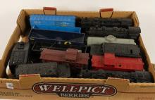 LIONEL MODEL TRAINS AND TRACK