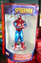 COLLECTIBLE CHRISTMAS ORNAMENTS