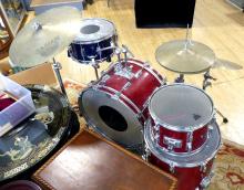 DRUM SET