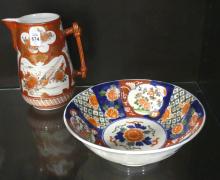 FOUR PIECES OF JAPANESE PORCELAIN