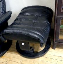 STRESSLESS BLACK LEATHER RECLINER AND FOOTSTOOL