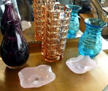 FIVE PIECES OF ART GLASS