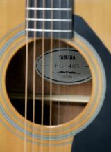 YAMAHA GUITAR